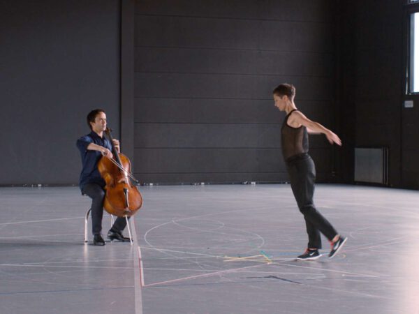 Mitten +  Het Gerucht: Rosas danst Rosas